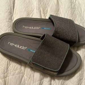 Heydude men’s slides size 11